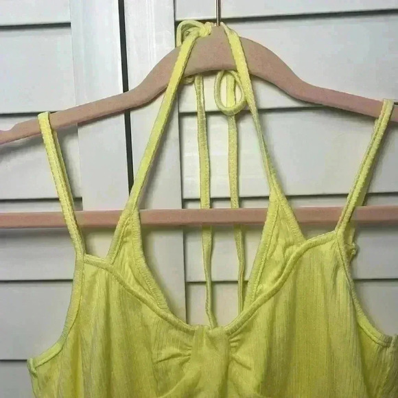 SHEIN Ribbed Halter Tank Top Size Small Yellow NWT - Picture 3 of 8